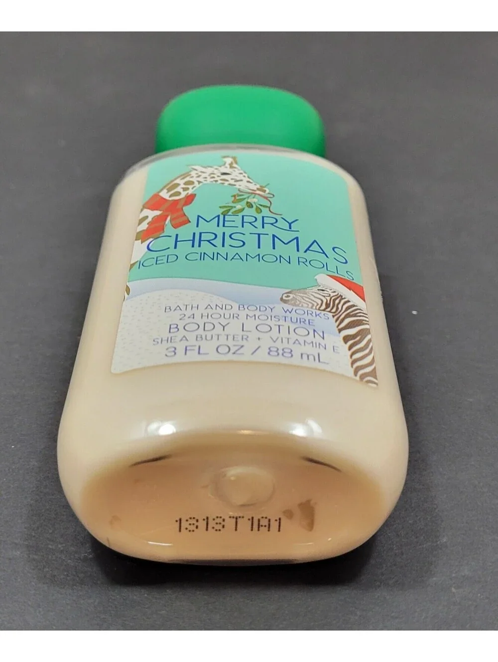 New Bath & Body Works 3 oz Merry Christmas Iced Cinnamon Rolls Body Lotion